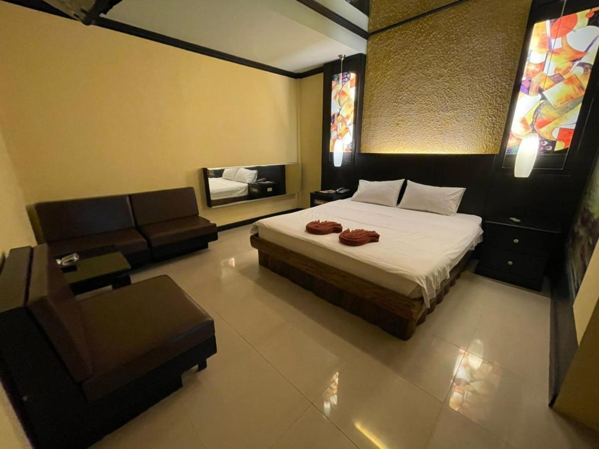 Baankaew Resort Паттайя Экстерьер фото
